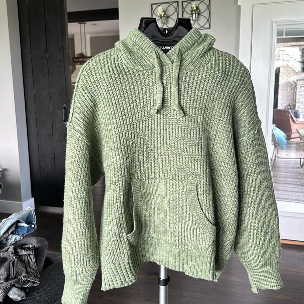 american eagle sweater